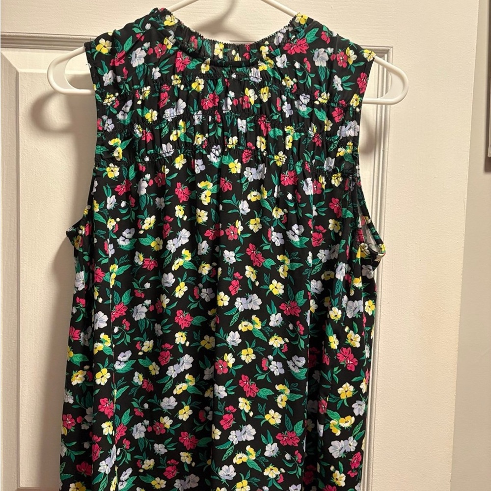 Ann Taylor Black Pleated Sleeveless Blouse